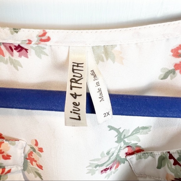 Live 4 Truth - Womens White Floral Blouse‎ V- Neck Plus Size - Sz. 2X - Picture 5 of 7